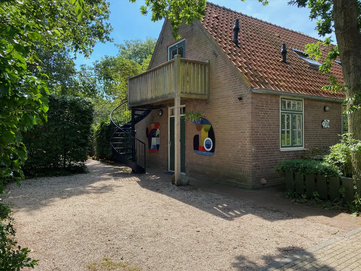 Atelier aan Zee met de eigen opgang