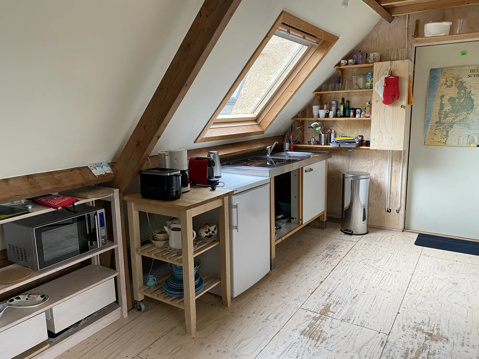 De keukenhoek van Atelier aan Zee