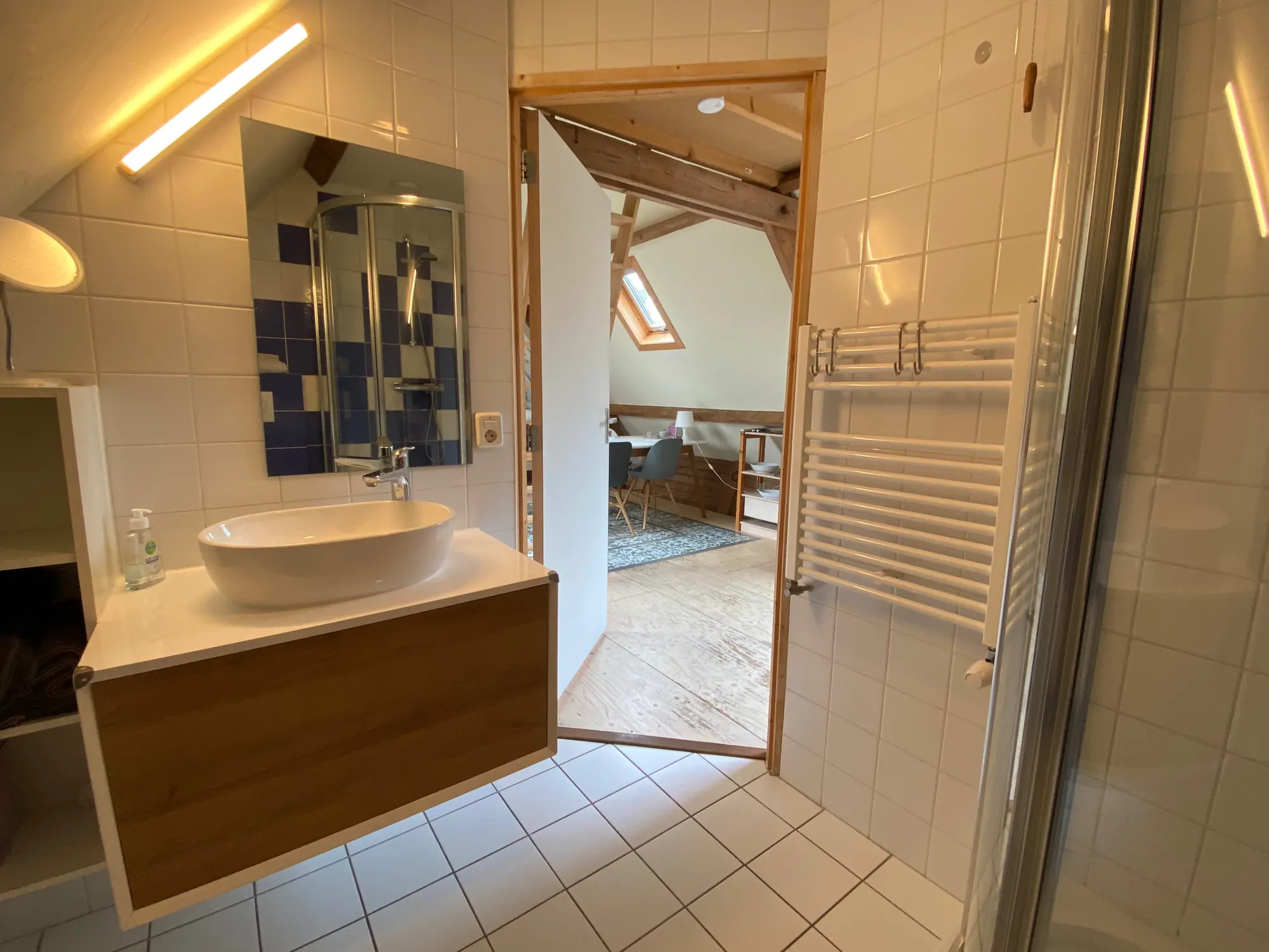 De badkamer van Atelier aan Zee